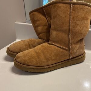 UGG Women’s size 10 Cozy Tan Suede Boots